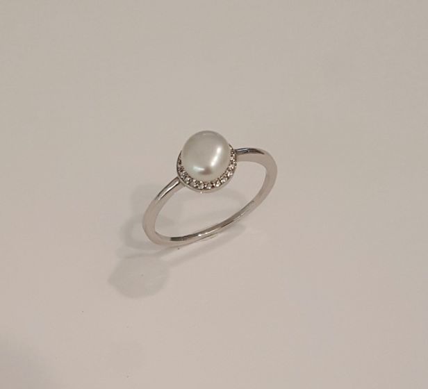Ring Silver rosette round with pearl and zircon stones